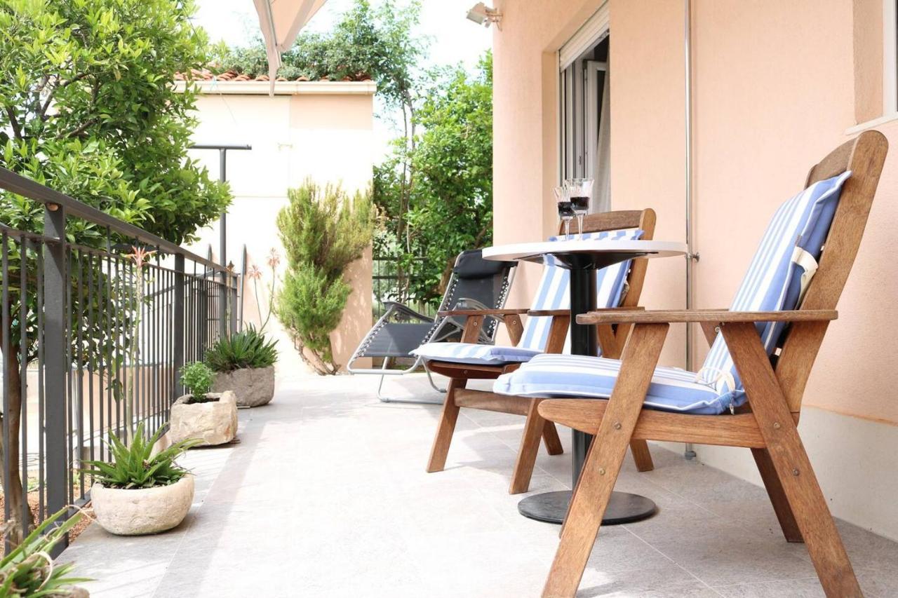 Apartments Ela Trogir Eksteriør billede